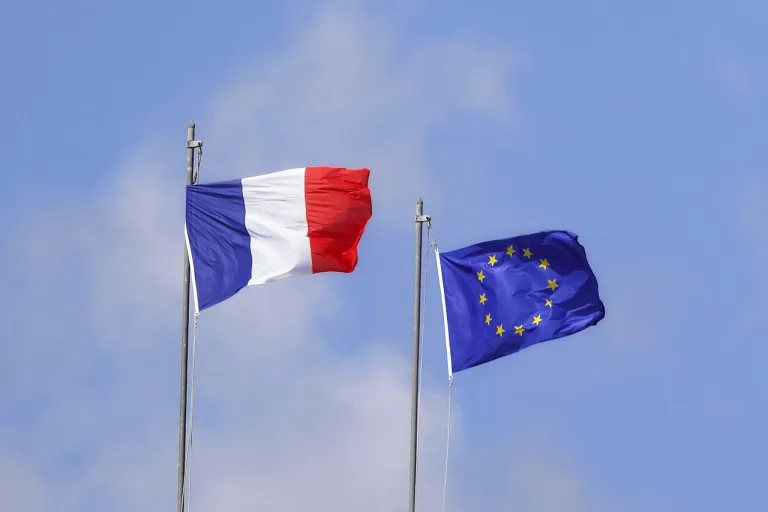 flags, france, europe, state, country, nation, french, sky, symbol, european, homeland, nature, patriot